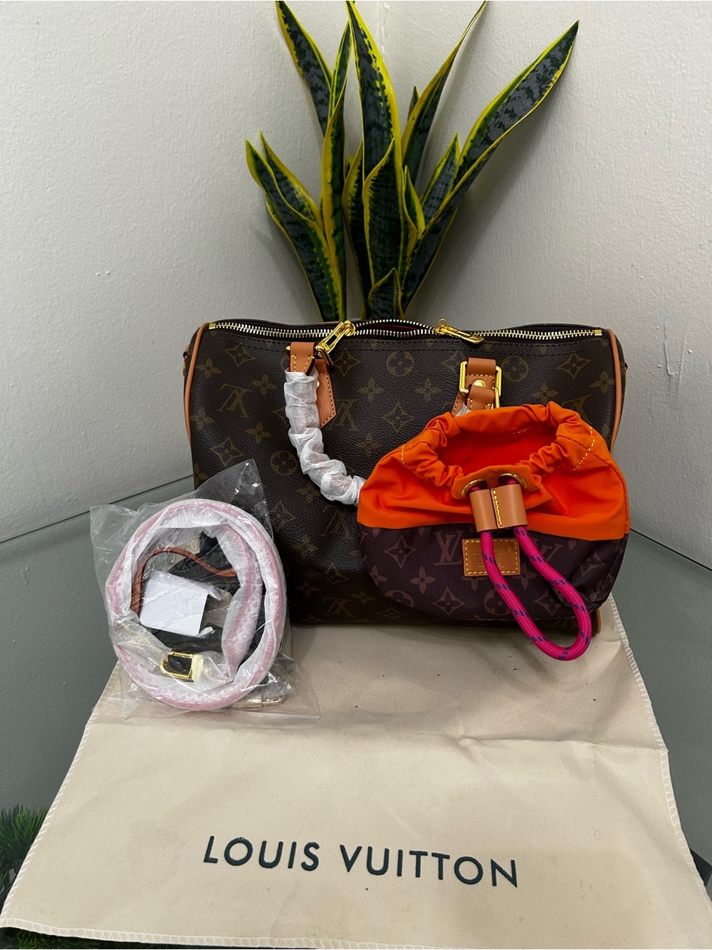 Louis Vuitton speedy 30 Monogram canvas with Orange Pouch and Pink Rope